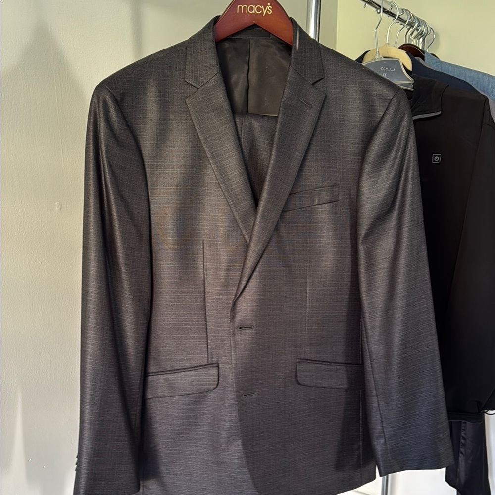 Kenneth Cole Reaction Gray Suit Jacket with Slim Modern Fit